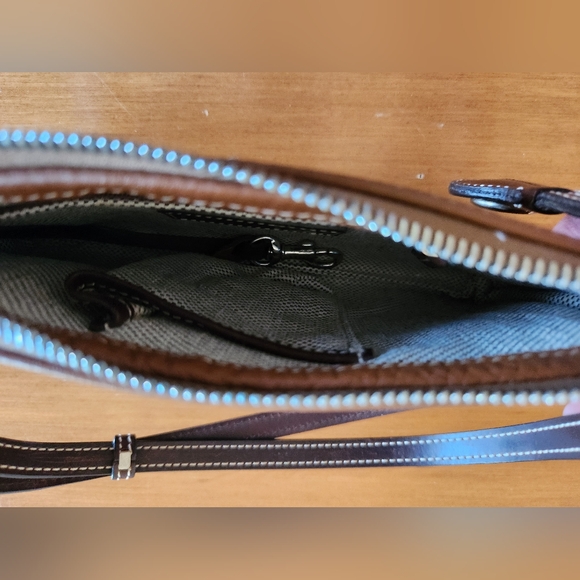 Dooney & Bourke Brown Leather Shoulder Bag - Picture 7 of 8